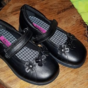 Girls dress shoes